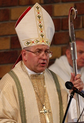 Biskup Jerzy Mazur